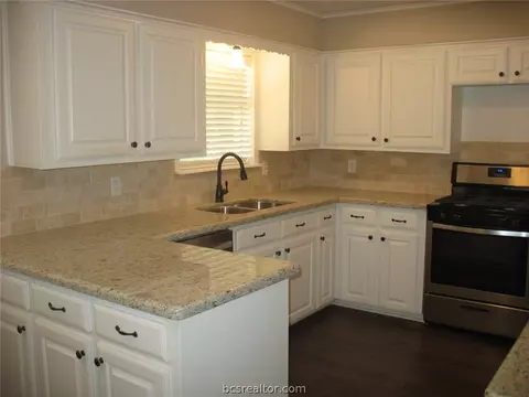 1103 Lamar Dr, Bryan, TX 77802 photo 8