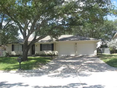 1103 Lamar Dr, Bryan, TX 77802 photo 1