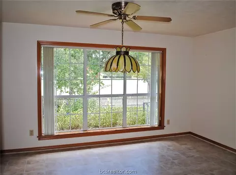 3010 Broadmoor Dr, Bryan, TX 77802 photo 11