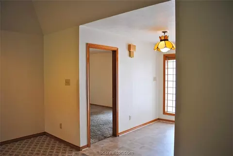 3010 Broadmoor Dr, Bryan, TX 77802 photo 7