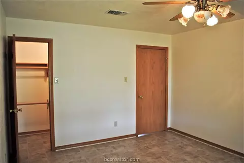 3010 Broadmoor Dr, Bryan, TX 77802 photo 16
