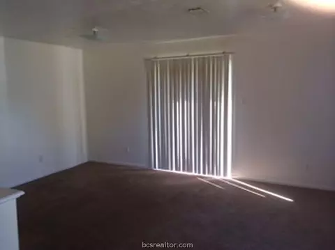 2201 Young Pl, Bryan, TX 77807 photo 2