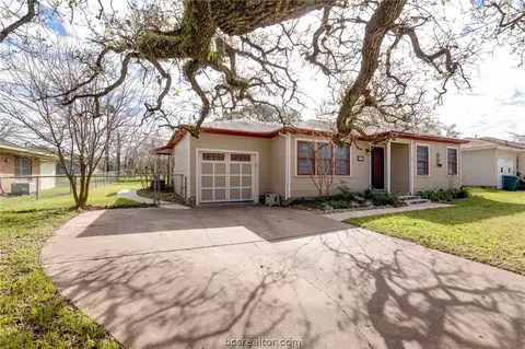 115 Pleasant St, Bryan, TX 77801 photo 3