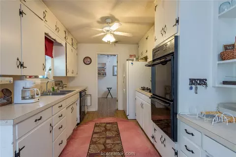 404 May St, Bryan, TX 77802 photo 8