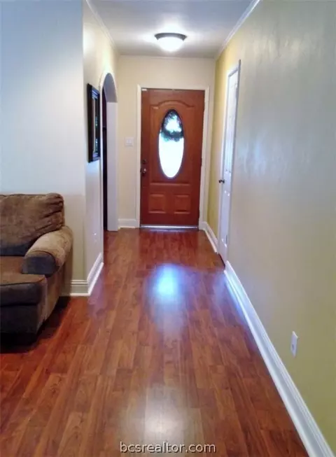3503 Midwest Dr, Bryan, TX 77802 photo 2