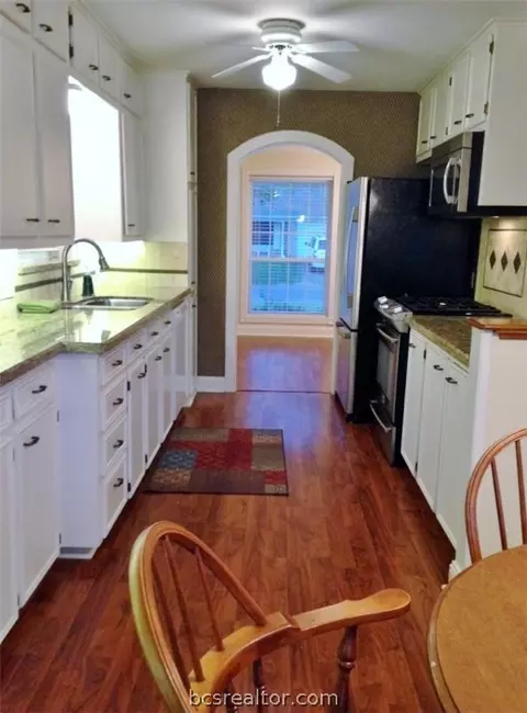 3503 Midwest Dr, Bryan, TX 77802 photo 8