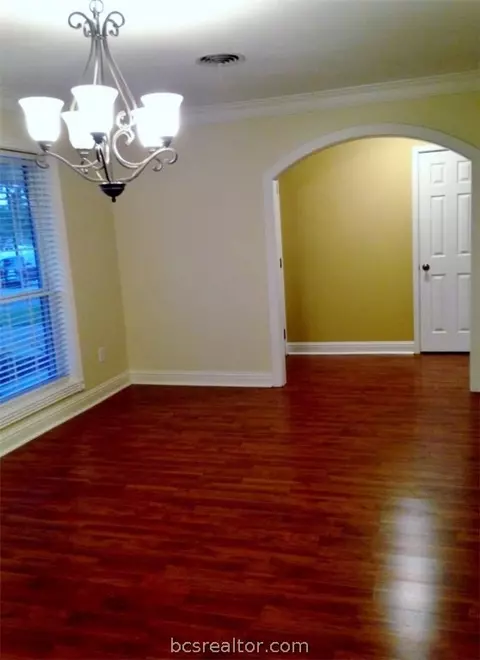 3503 Midwest Dr, Bryan, TX 77802 photo 5