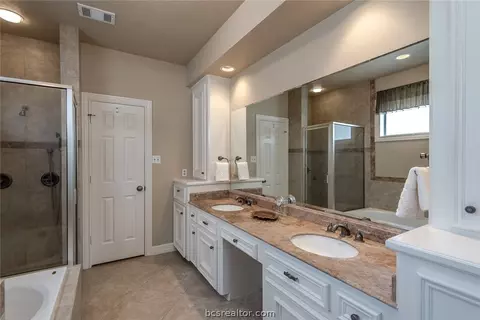 4601 Locksford, Bryan, TX 77802 photo 8