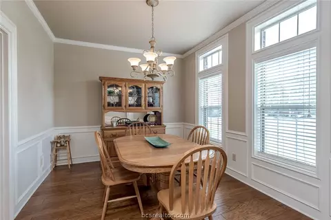 4601 Locksford, Bryan, TX 77802 photo 4