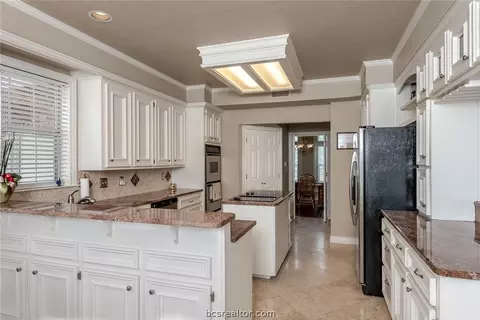 4601 Locksford, Bryan, TX 77802 photo 5