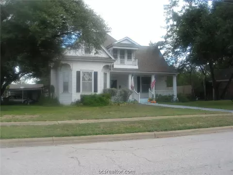 700 E 30th St, Bryan, TX 77803 photo 3