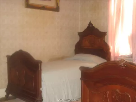 700 E 30th St, Bryan, TX 77803 photo 15