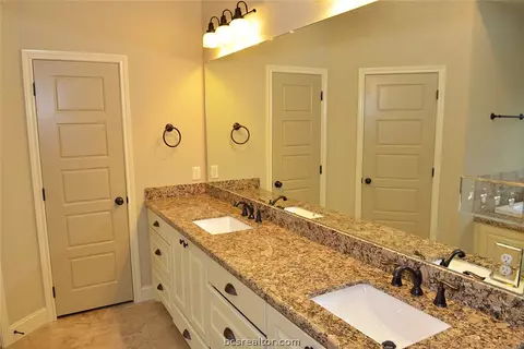 3544 Foxcroft Path, Bryan, TX 77808 photo 12