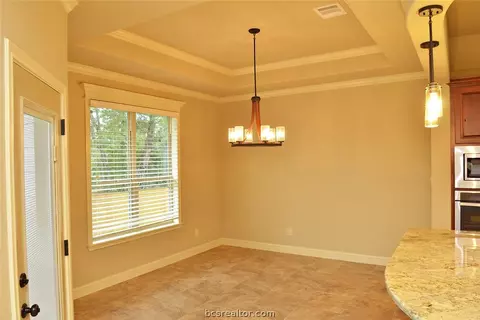 3544 Foxcroft Path, Bryan, TX 77808 photo 9
