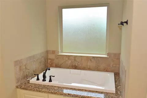 3544 Foxcroft Path, Bryan, TX 77808 photo 13