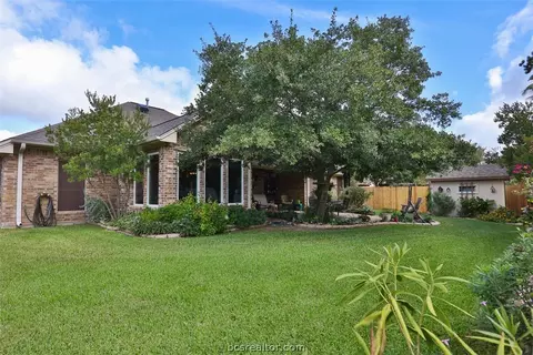 3810 Park Hampton Dr, Bryan, TX 77802 photo 24