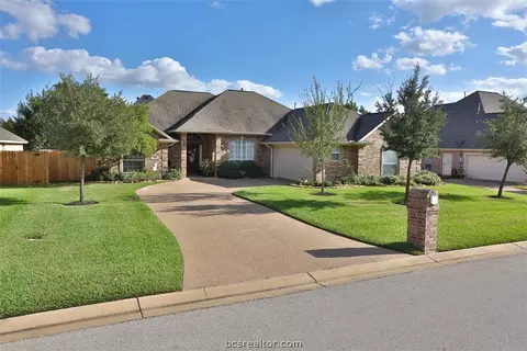 3810 Park Hampton Dr, Bryan, TX 77802 photo 1
