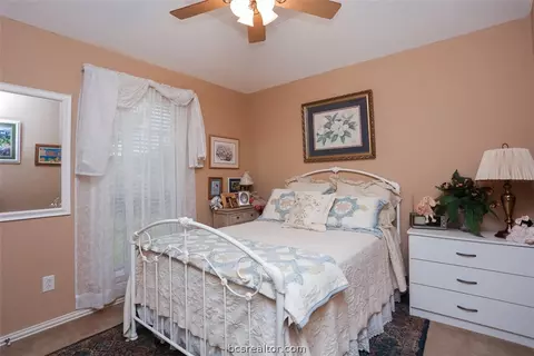 3810 Park Hampton Dr, Bryan, TX 77802 photo 16