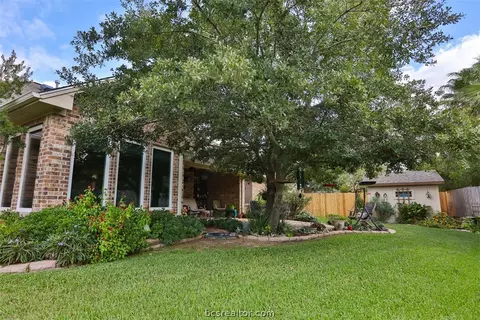 3810 Park Hampton Dr, Bryan, TX 77802 photo 23