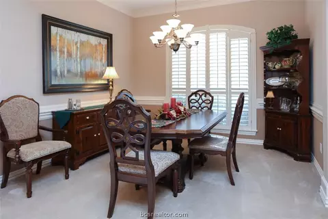 3810 Park Hampton Dr, Bryan, TX 77802 photo 12