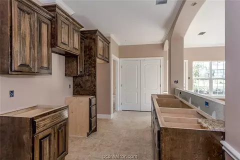 505 W 22nd St, Bryan, TX 77803 photo 7