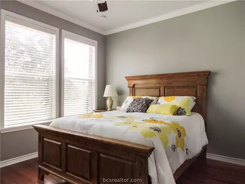 1910 Debbie Dr, Bryan, TX 77802 photo 16