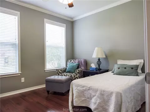 1910 Debbie Dr, Bryan, TX 77802 photo 18