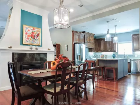 1910 Debbie Dr, Bryan, TX 77802 photo 7