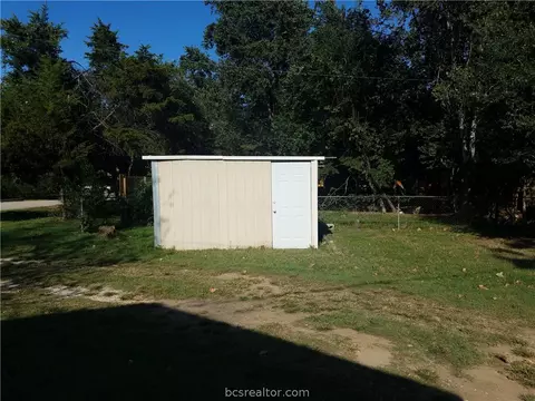 2403 Emerald Dr, Bryan, TX 77803 photo 3