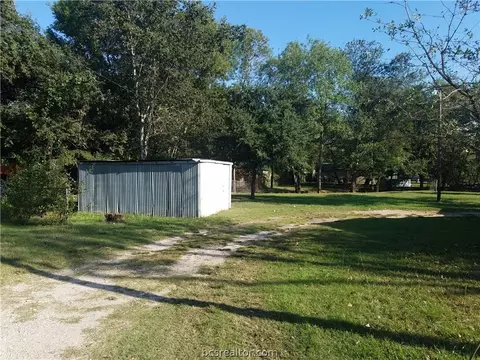 2403 Emerald Dr, Bryan, TX 77803 photo 2