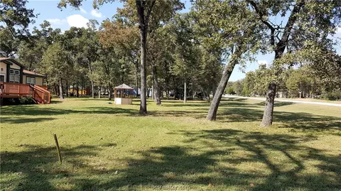 9597 Talon Cr, Bryan, TX 77808 photo 5