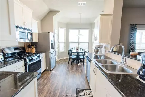 3053 Positano Loop, Bryan, TX 77808 photo 5
