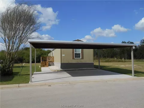 2122 Stone Mdw, Bryan, TX 77803 photo 4