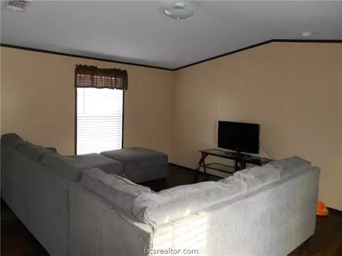 2122 Stone Mdw, Bryan, TX 77803 photo 6