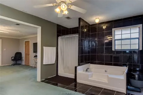 6051 Rye Loop, Bryan, TX 77807 photo 18