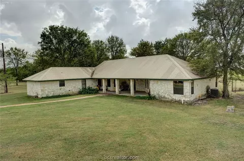 6051 Rye Loop, Bryan, TX 77807 photo 2