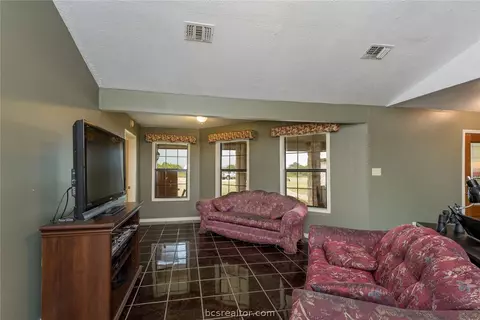 6051 Rye Loop, Bryan, TX 77807 photo 12