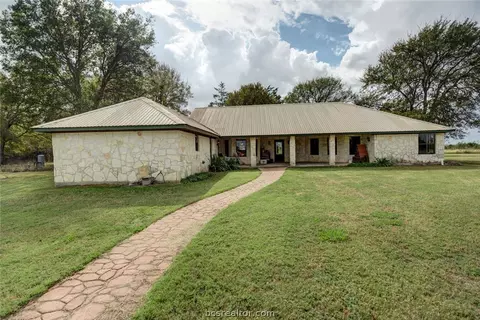 6051 Rye Loop, Bryan, TX 77807 photo 4