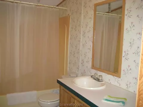 9179 Hensarling Ln, Bryan, TX 77808 photo 6