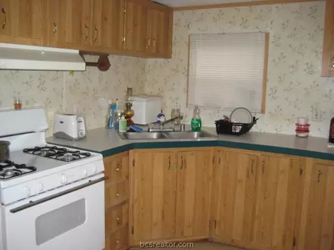 9179 Hensarling Ln, Bryan, TX 77808 photo 11