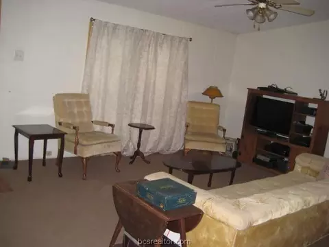 9179 Hensarling Ln, Bryan, TX 77808 photo 4