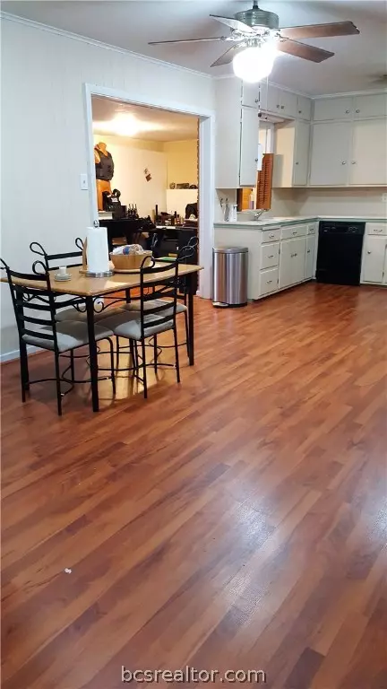 1410 Esther, Bryan, TX 77802 photo 8