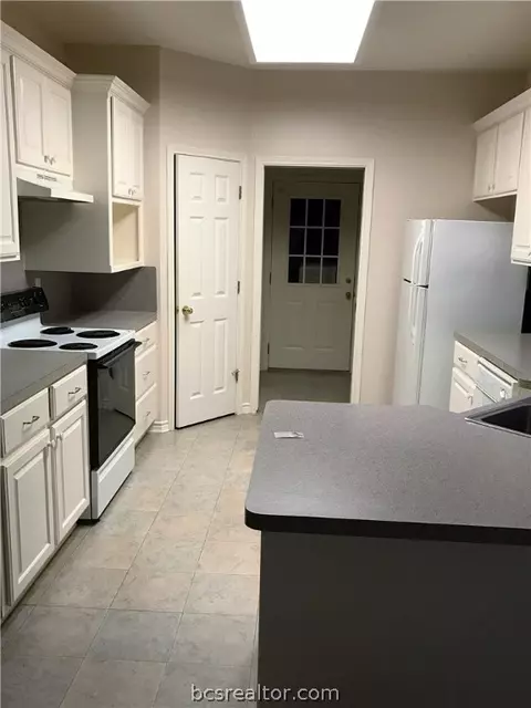 2612 Trophy Dr, Bryan, TX 77802 photo 6