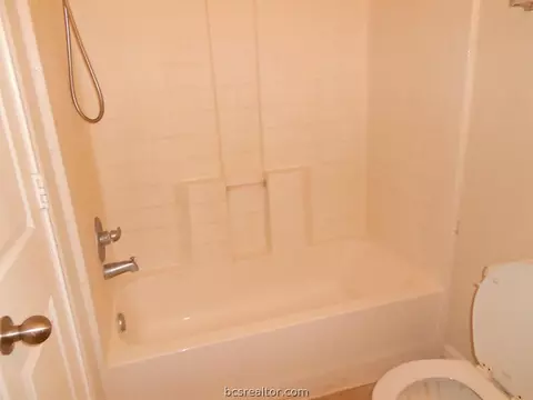 2021 7th, Hempstead, TX 77445 photo 6