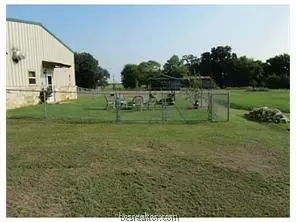 2004 E Hanna St E, Calvert, TX 77837 photo 12