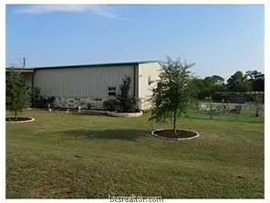 2004 E Hanna St E, Calvert, TX 77837 photo 13