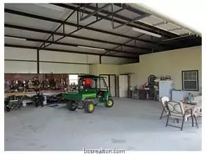 2004 E Hanna St E, Calvert, TX 77837 photo 15