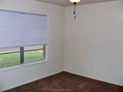 2213 Franklin Dr, Bryan, TX 77801 photo 7