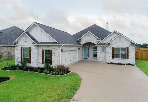 3333 Covington Ct, Bryan, TX 77808 photo 2