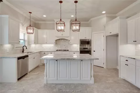 3333 Covington Ct, Bryan, TX 77808 photo 8